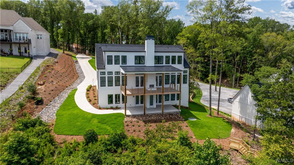 14898 Edgewater Drive, Northport, AL 35475