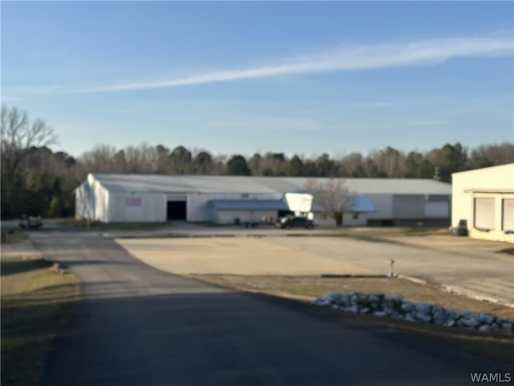 16487 SAWMILL Road, Moundville, AL 35474