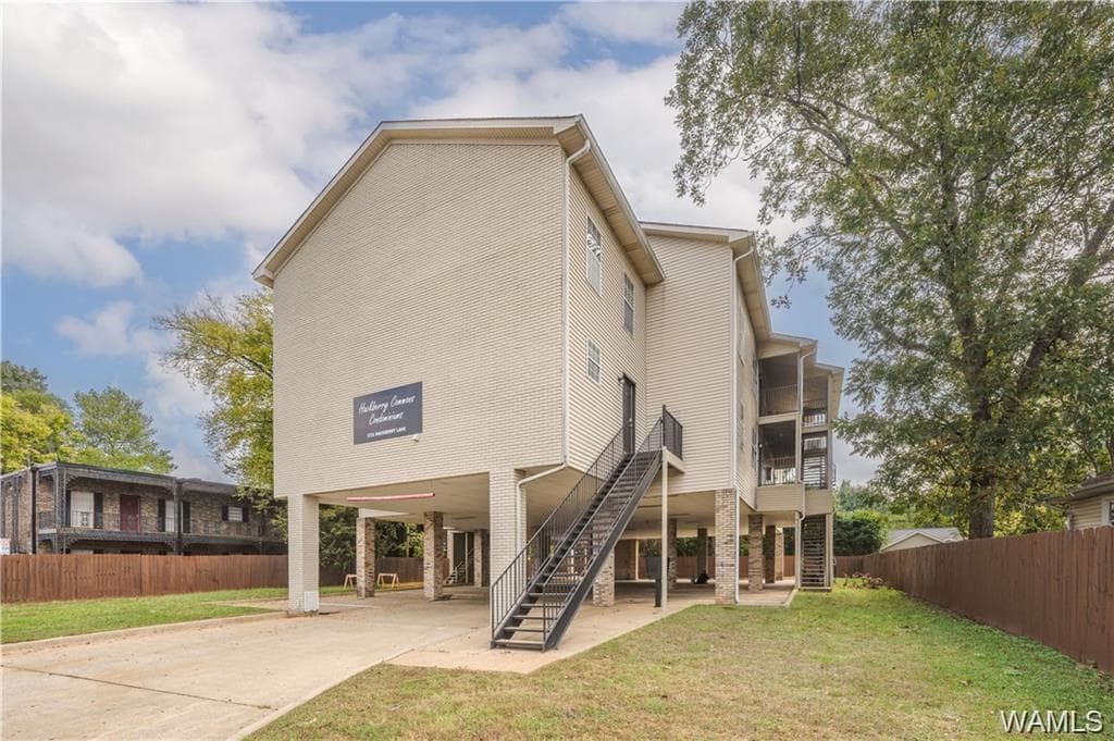 Hackberry Commons